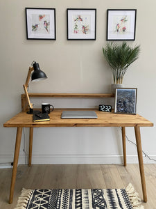 KRUD B2 wooden desk with a shelf